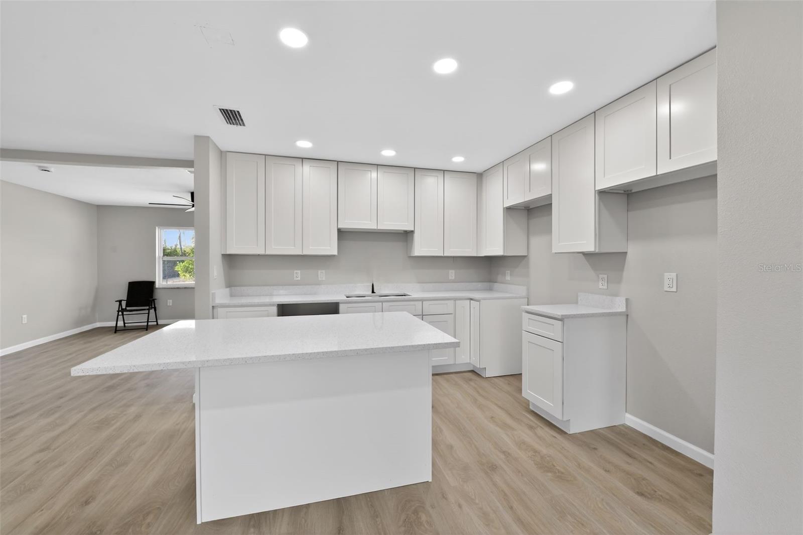 Image 15 of 28 For 6224 7th Avenue Drive W