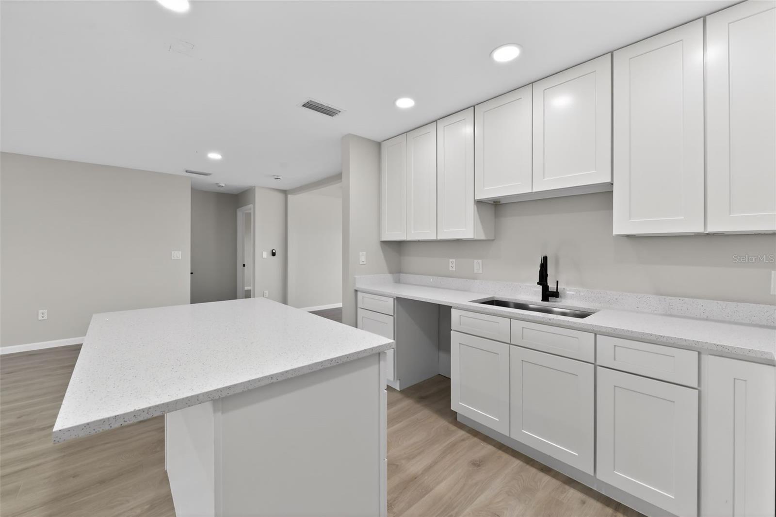 Image 17 of 28 For 6224 7th Avenue Drive W