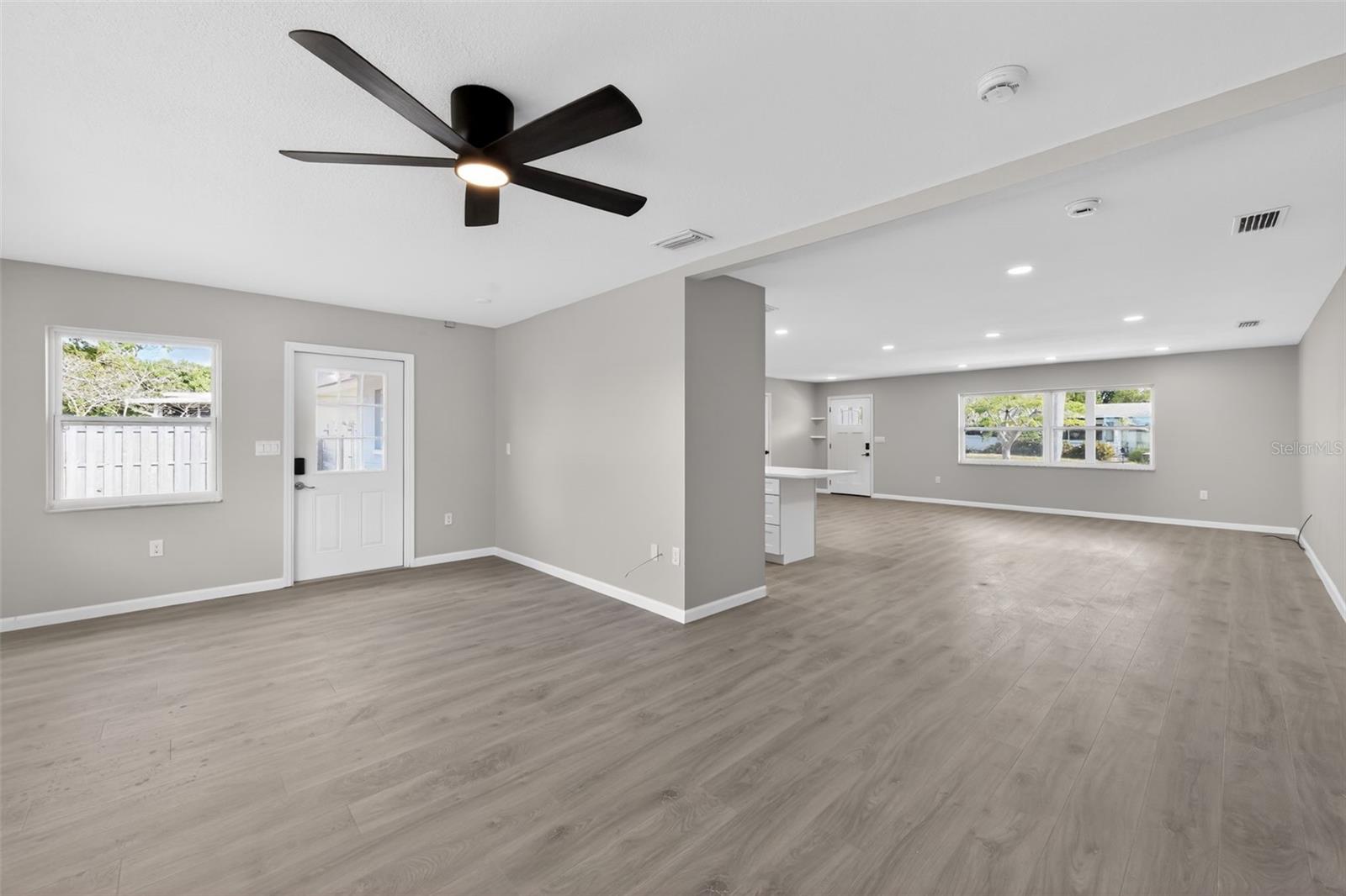 Image 7 of 28 For 6224 7th Avenue Drive W