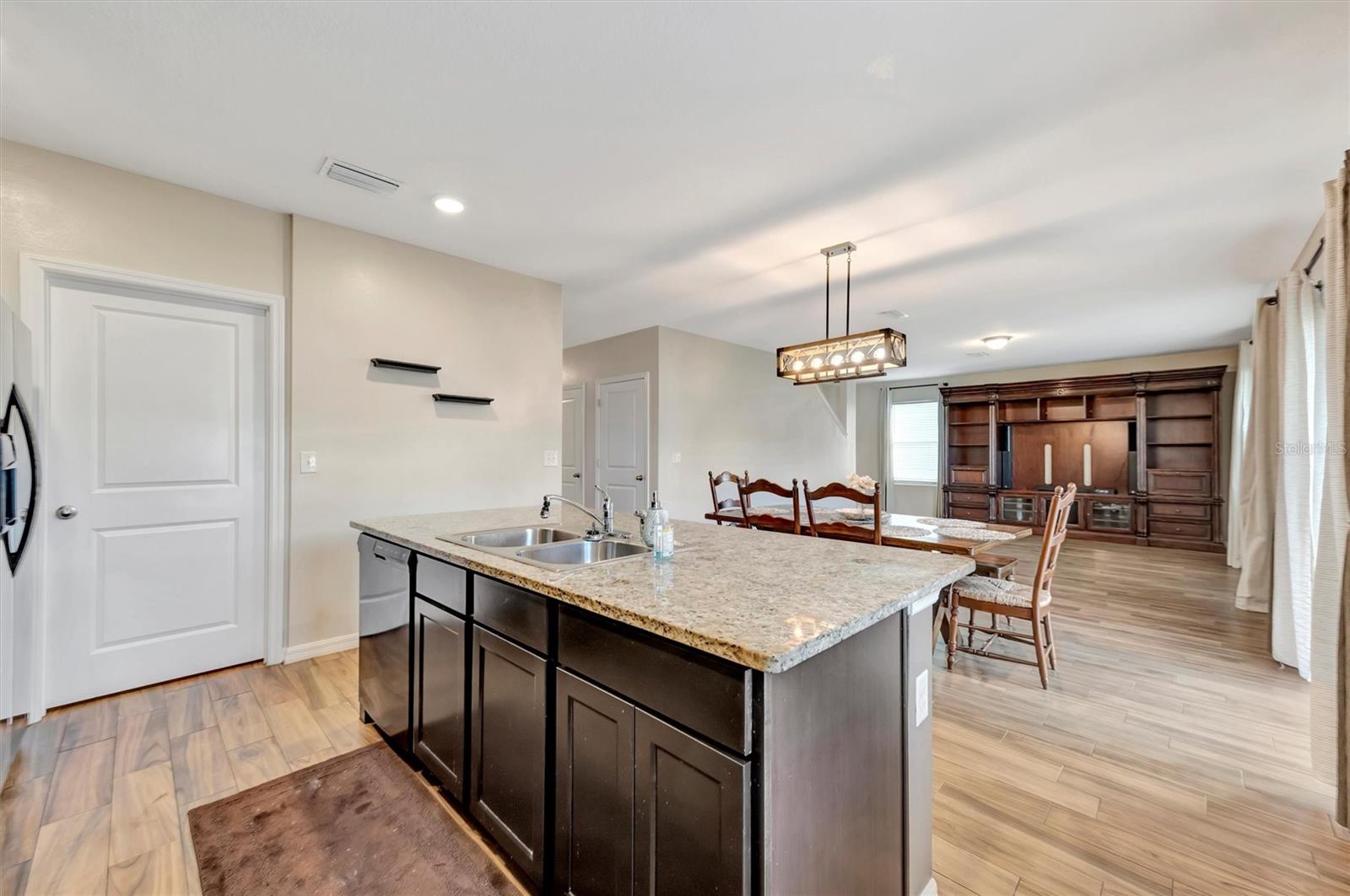 Image 23 of 78 For 109 Tierra Verde Way