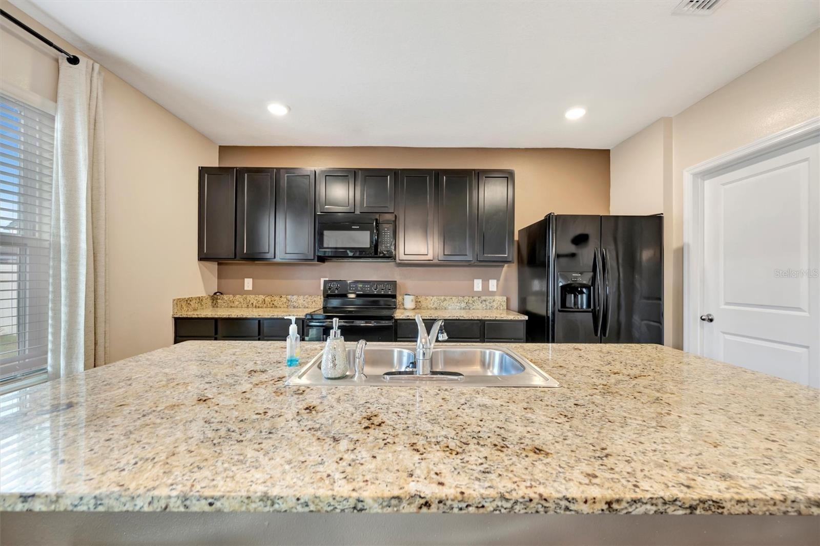 Image 26 of 78 For 109 Tierra Verde Way