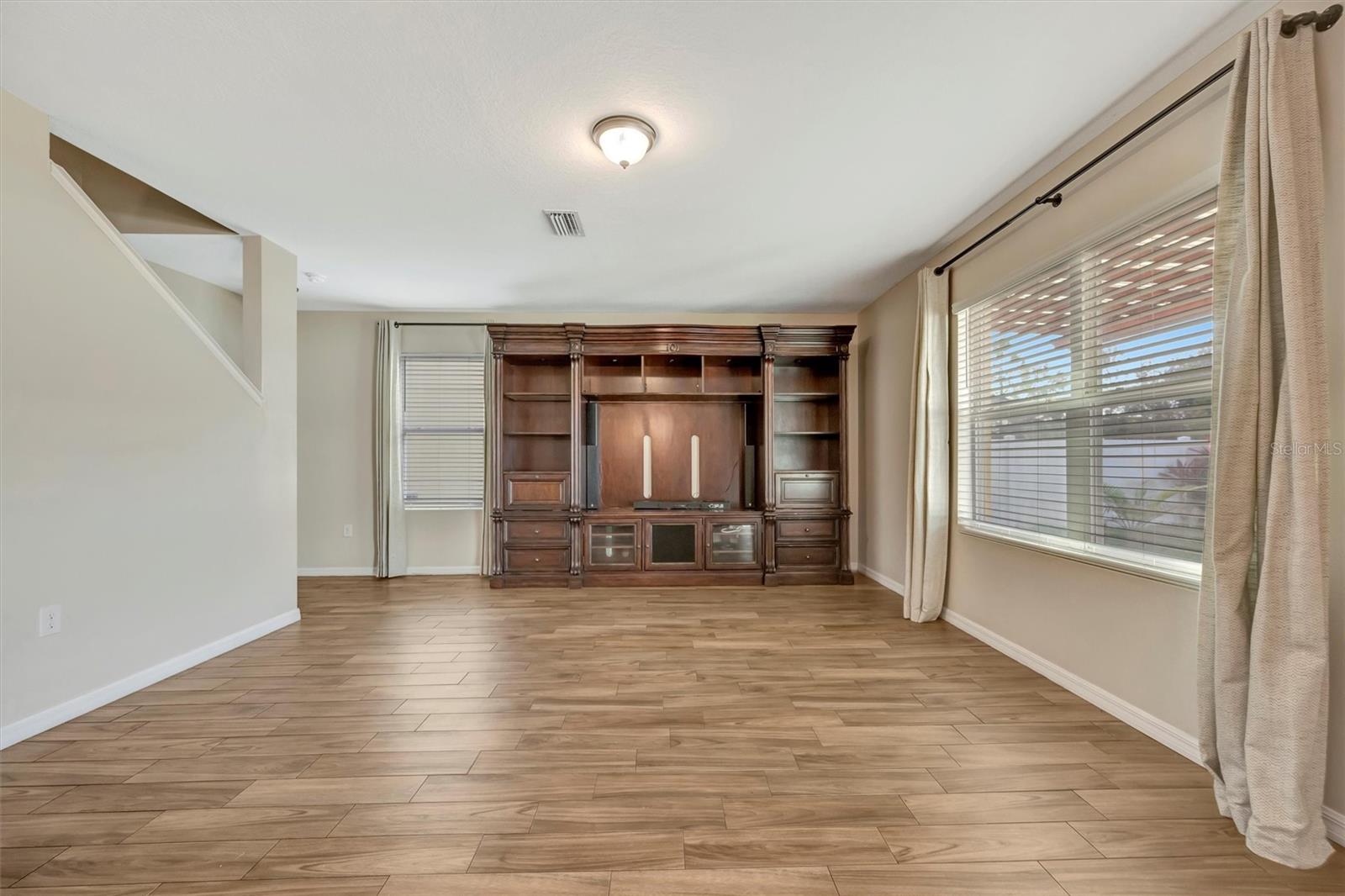 Image 32 of 78 For 109 Tierra Verde Way