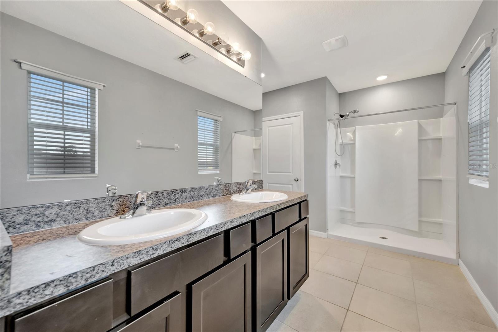 Image 41 of 78 For 109 Tierra Verde Way