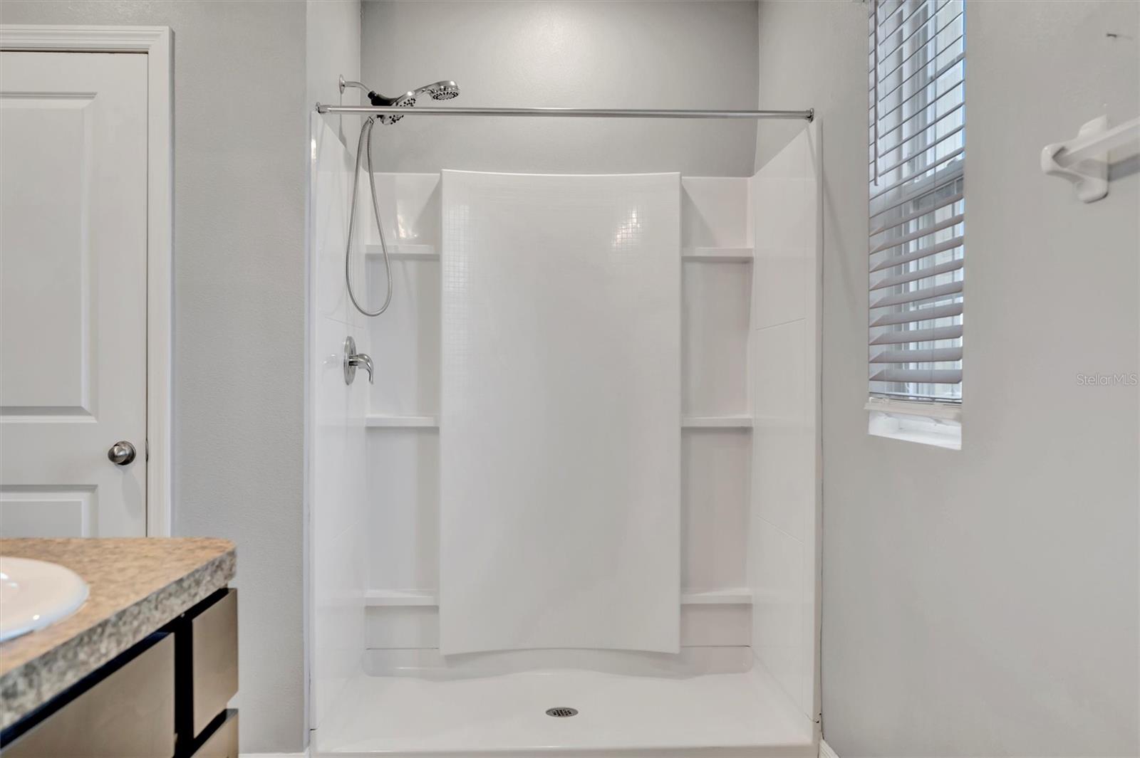 Image 42 of 78 For 109 Tierra Verde Way