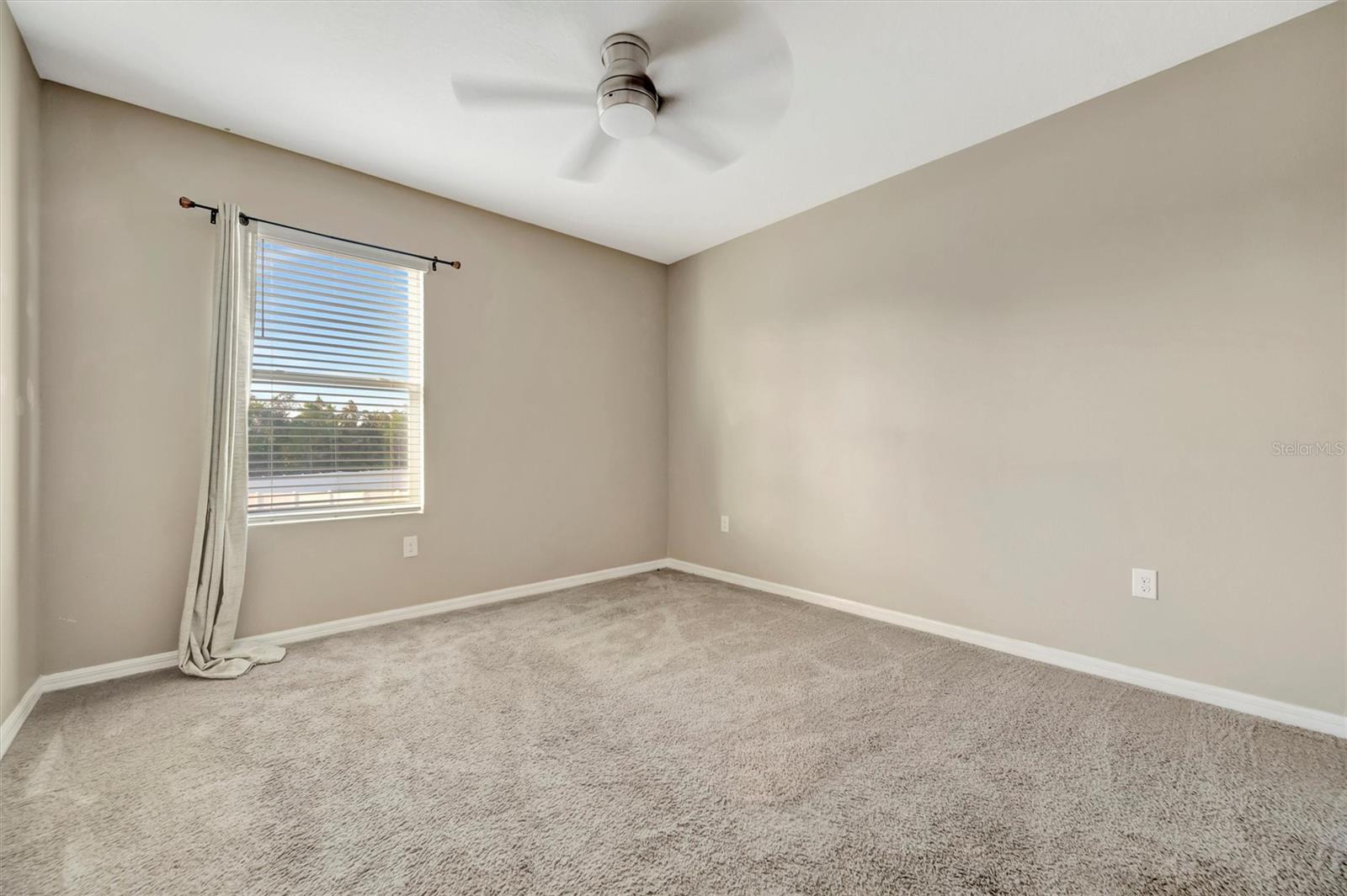 Image 45 of 78 For 109 Tierra Verde Way