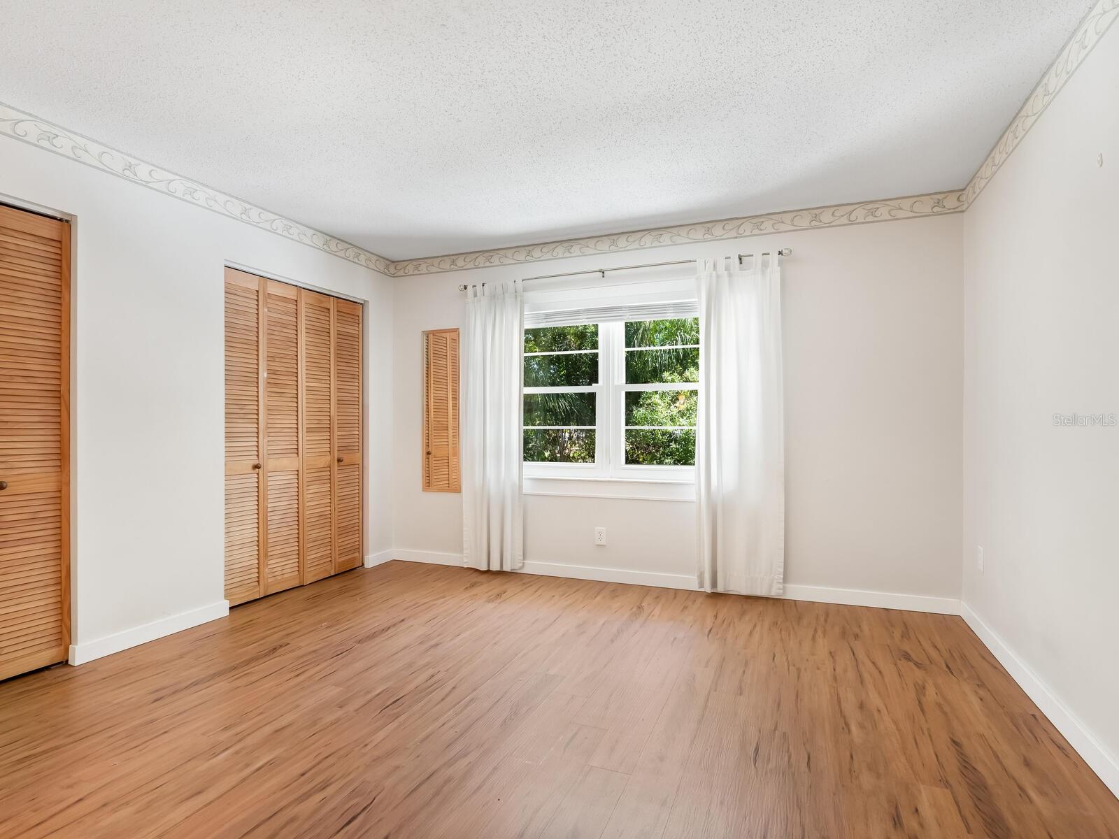 Image 19 of 40 For 4805 Rilma Avenue 107