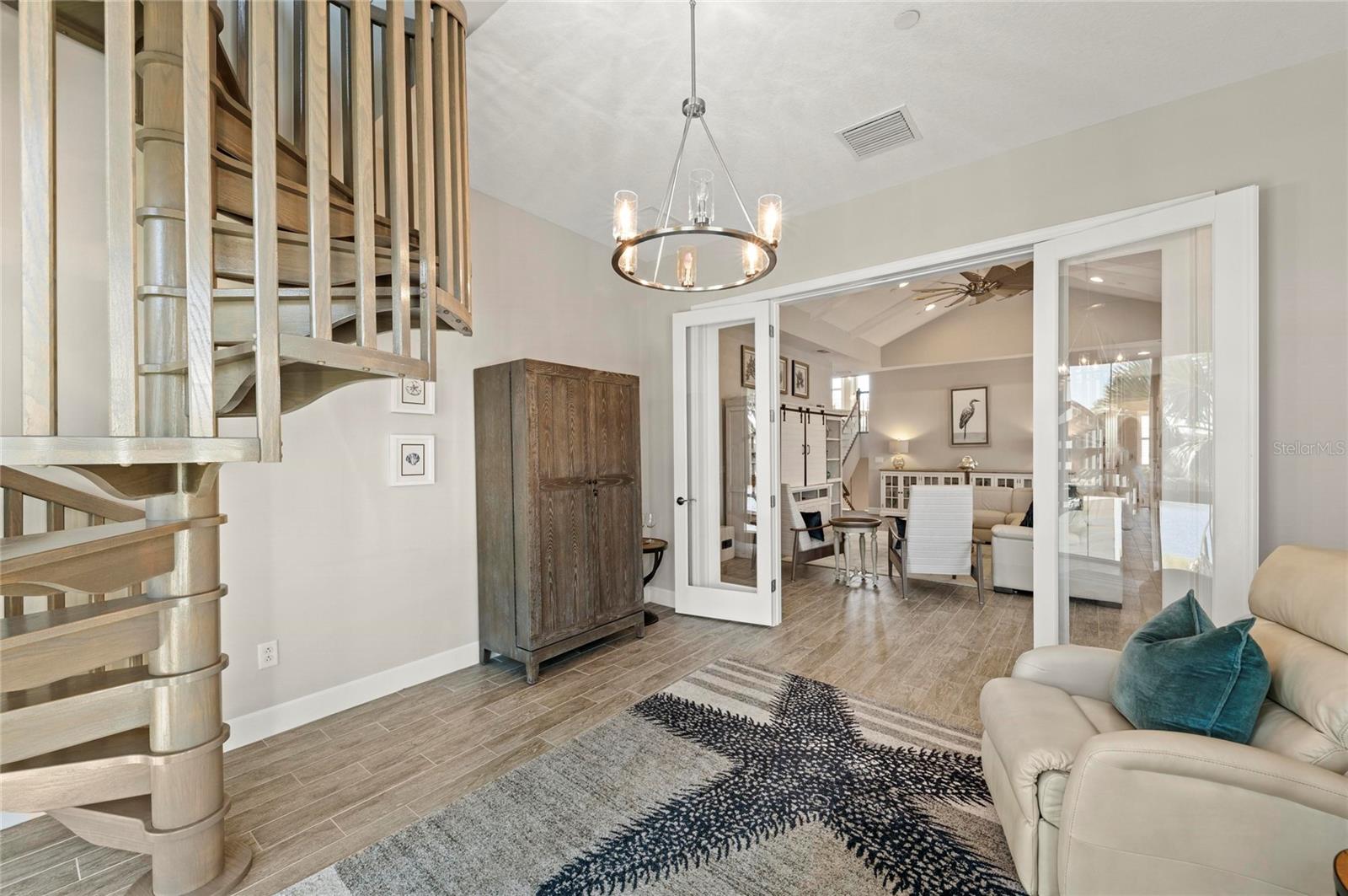 Image 29 of 100 For 295 Compass Point Drive 202