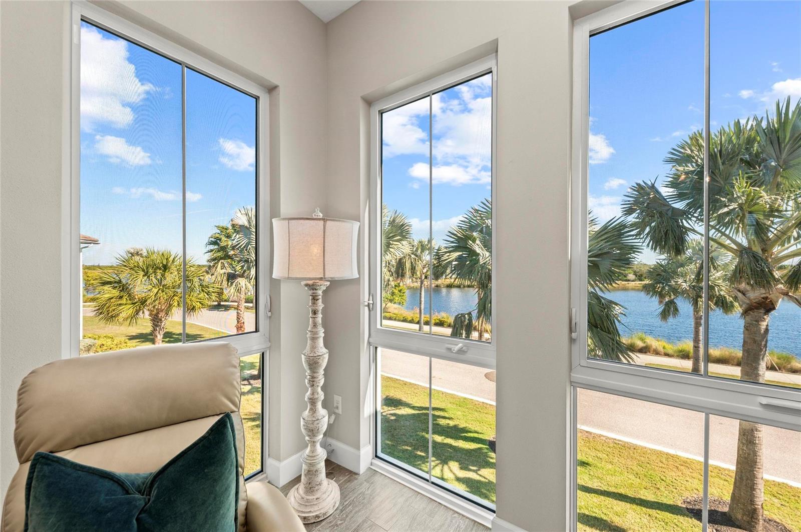 Image 30 of 100 For 295 Compass Point Drive 202