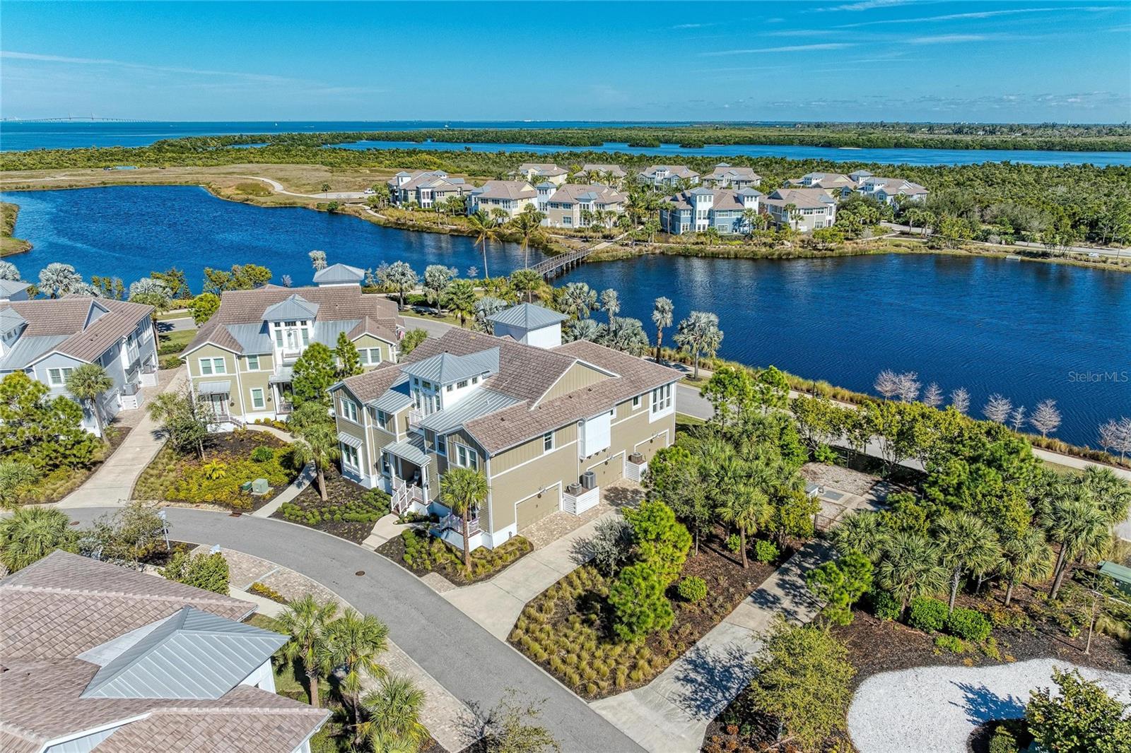 Image 4 of 100 For 295 Compass Point Drive 202