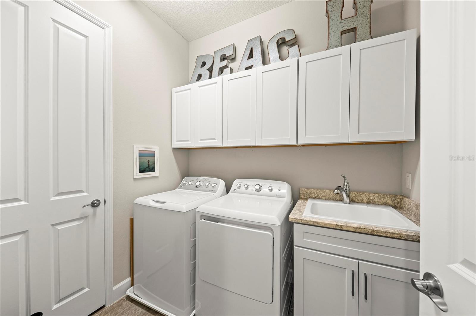 Image 43 of 100 For 295 Compass Point Drive 202