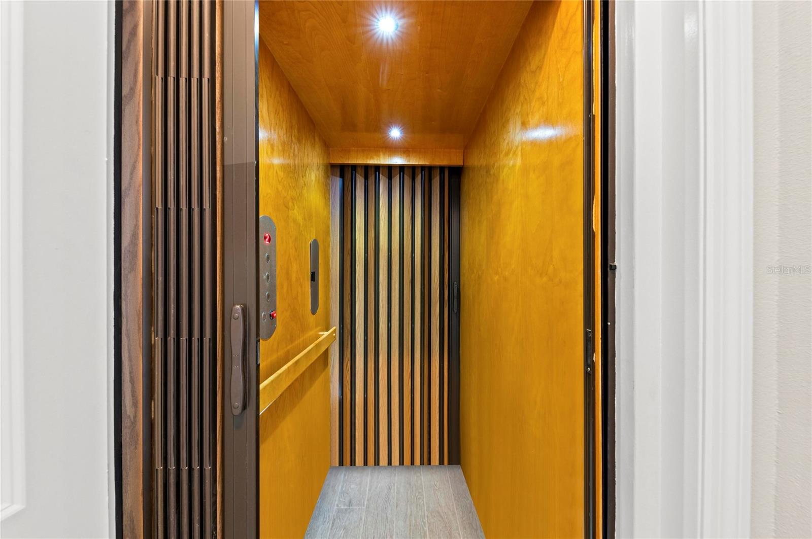 Image 44 of 100 For 295 Compass Point Drive 202