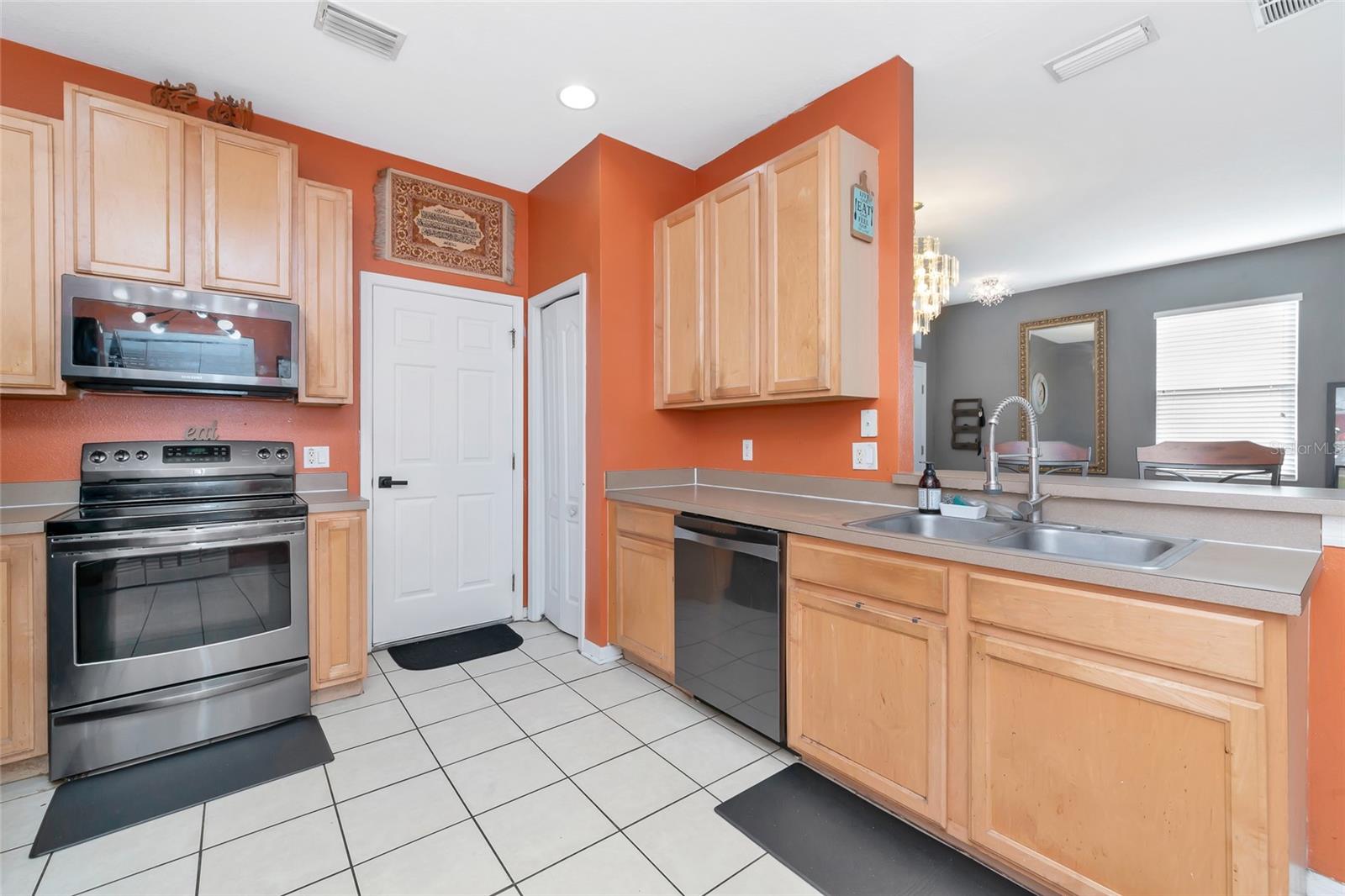 Image 16 of 83 For 10109 36th Court E