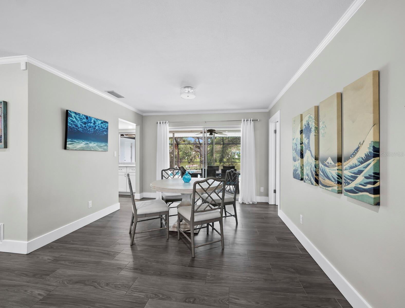 Image 10 of 47 For 2426 River Ridge Drive