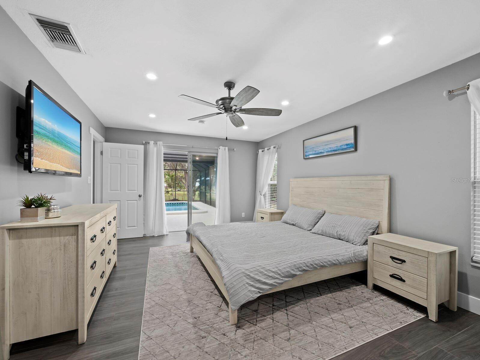 Image 19 of 47 For 2426 River Ridge Drive