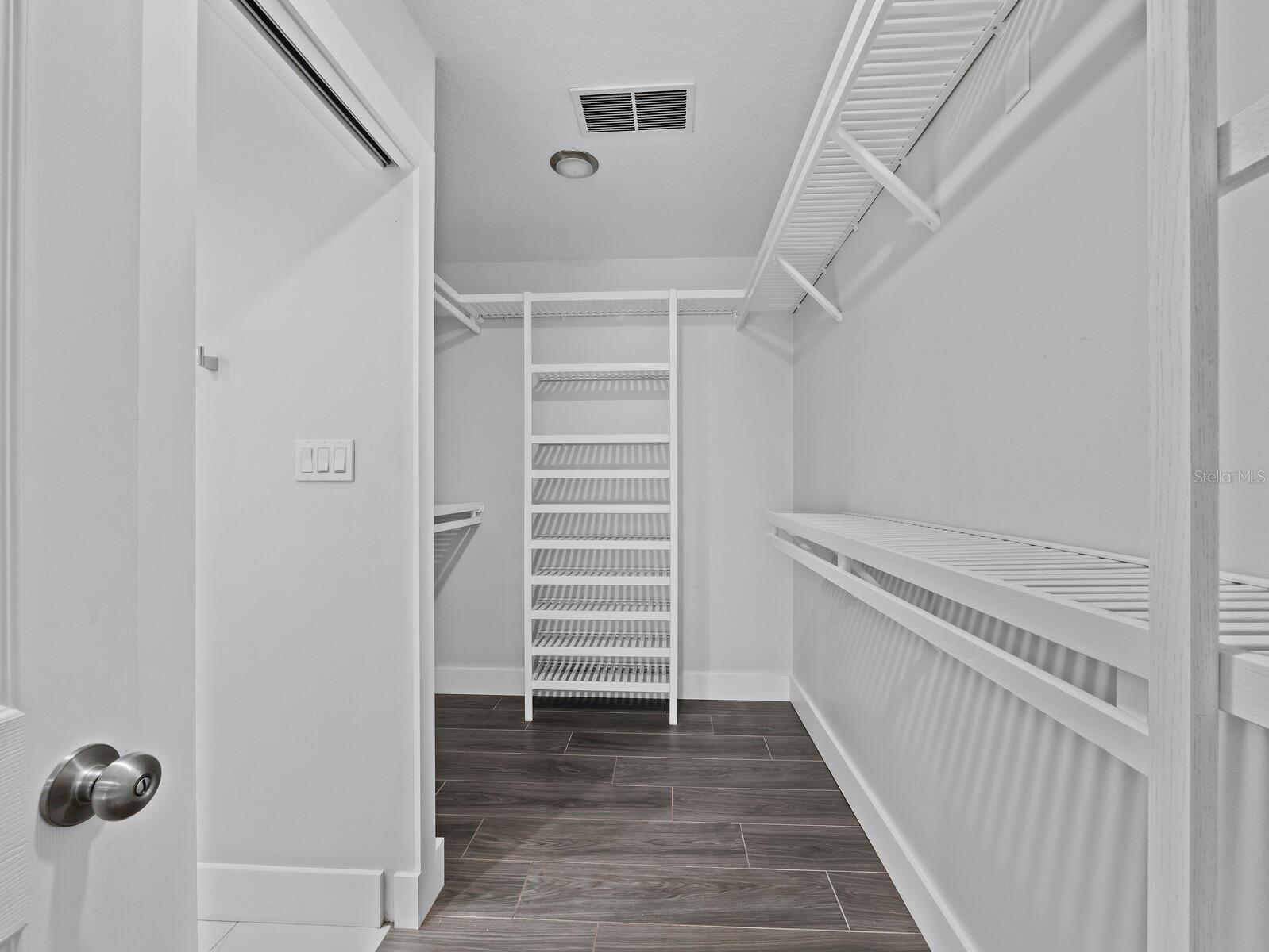 Image 21 of 47 For 2426 River Ridge Drive