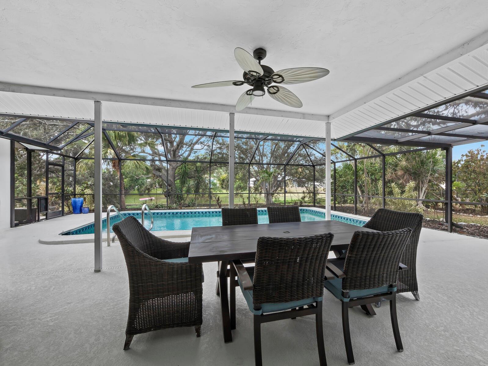 Image 28 of 47 For 2426 River Ridge Drive