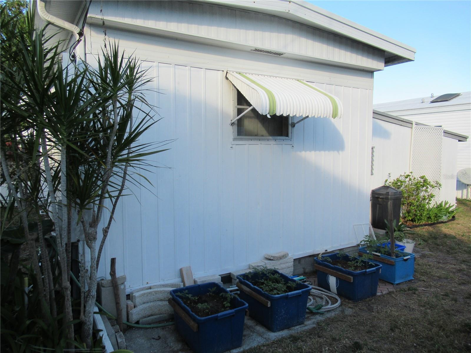 Image 22 of 27 For 1110 49th Avenue Terrace W