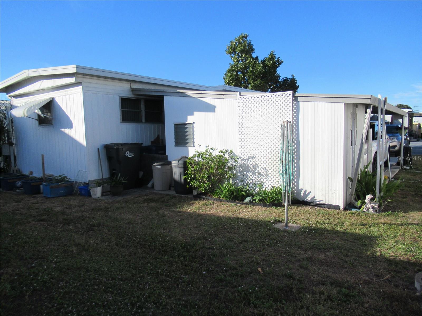 Image 23 of 27 For 1110 49th Avenue Terrace W