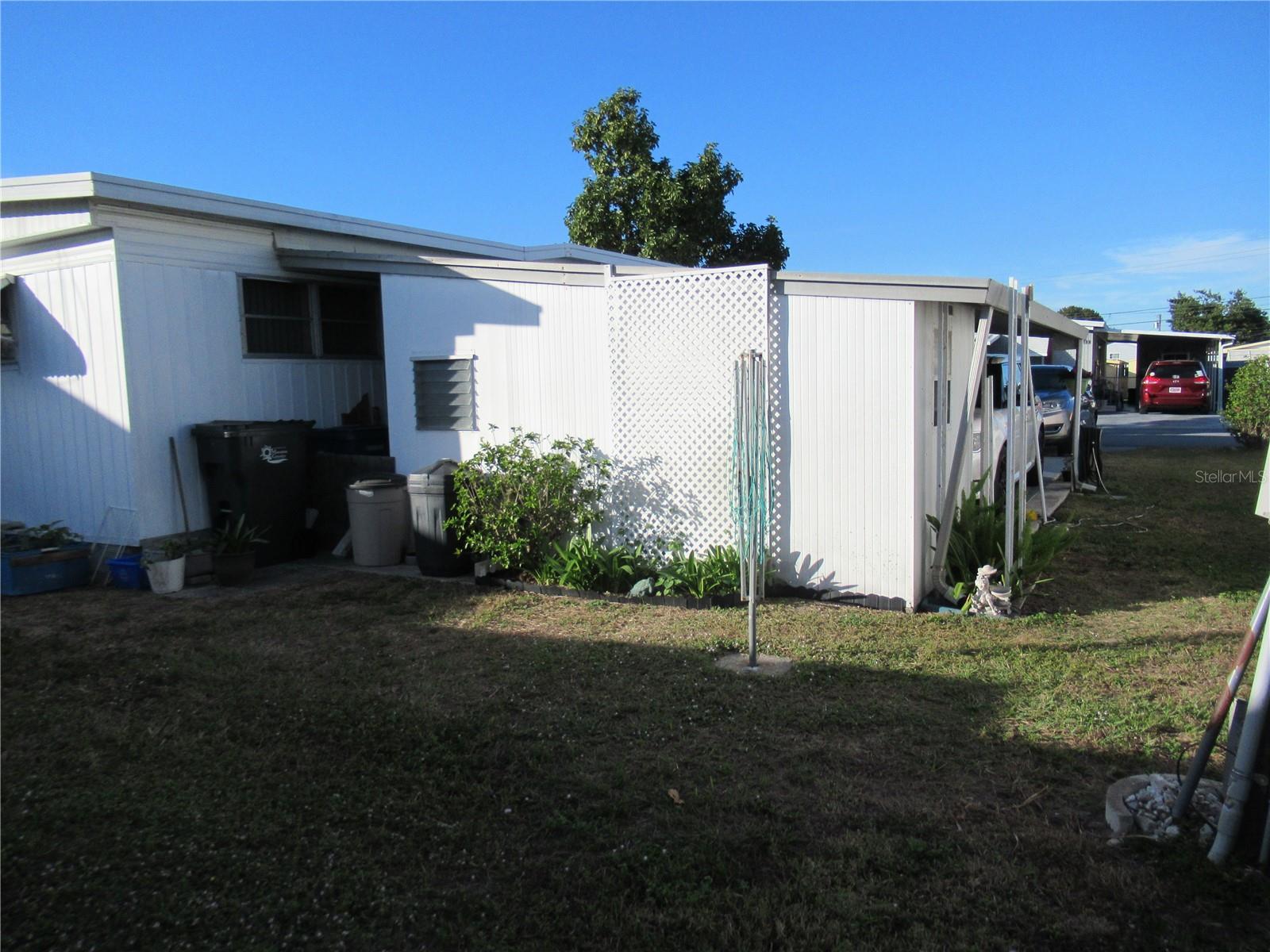 Image 24 of 27 For 1110 49th Avenue Terrace W