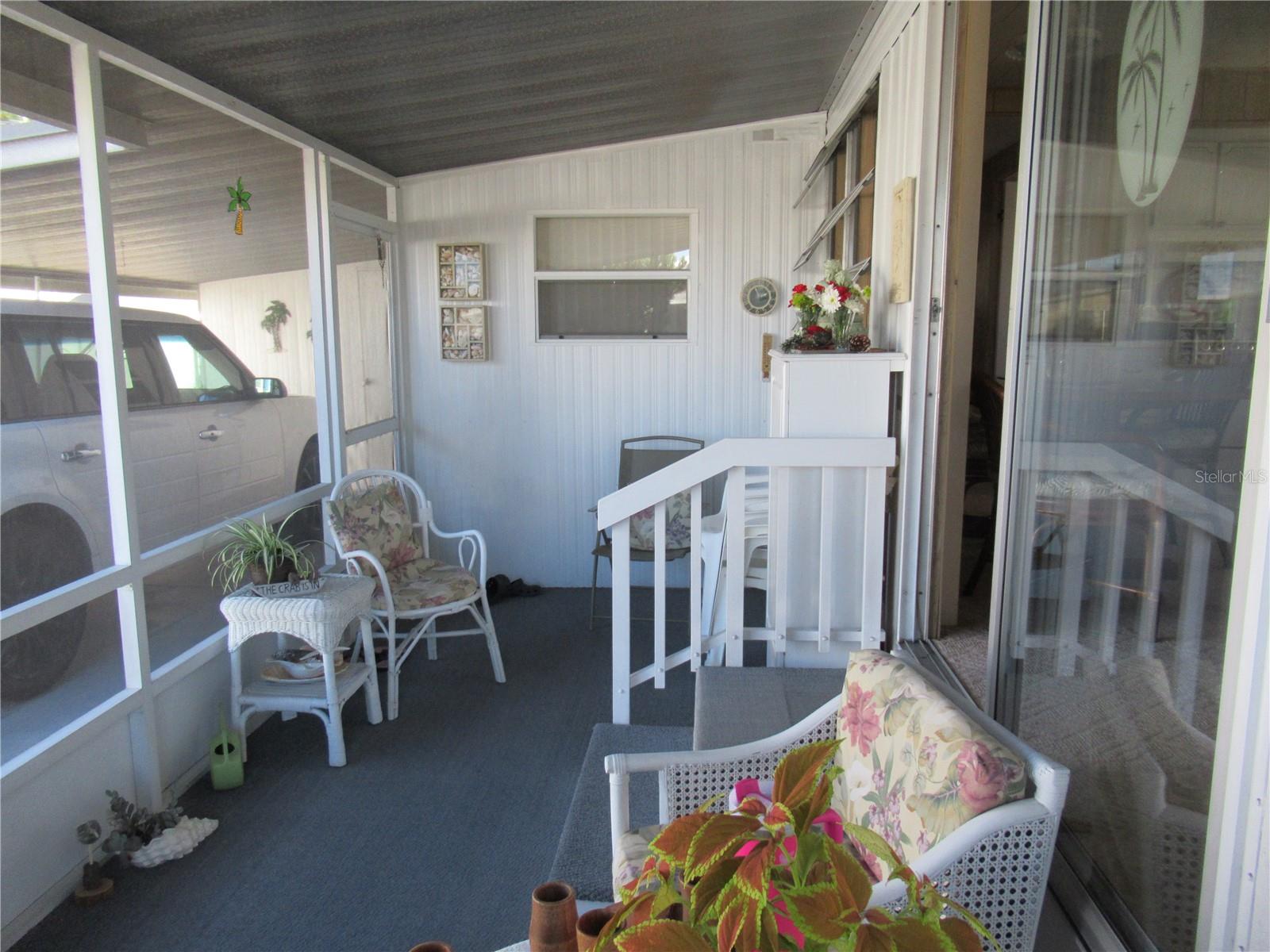 Image 3 of 27 For 1110 49th Avenue Terrace W