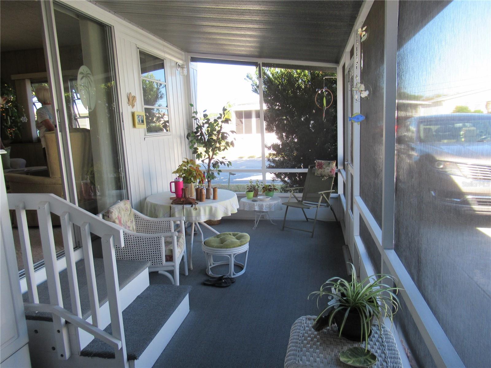 Image 4 of 27 For 1110 49th Avenue Terrace W