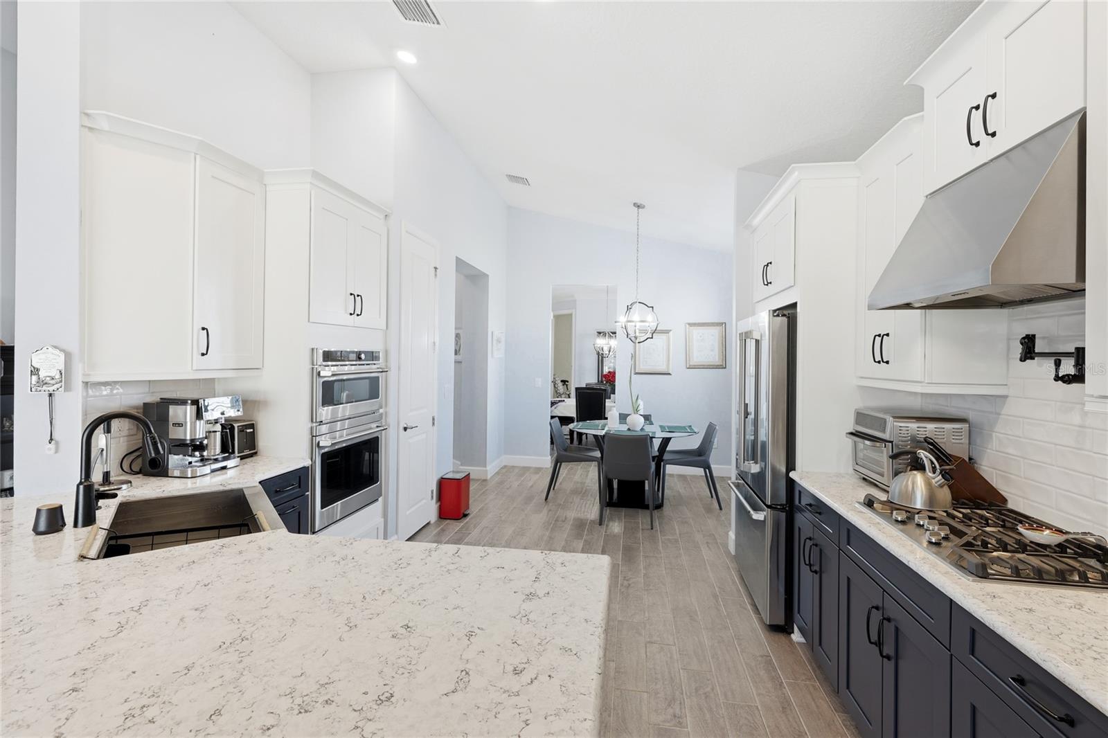 Image 10 of 72 For 11160 Fieldstone Drive