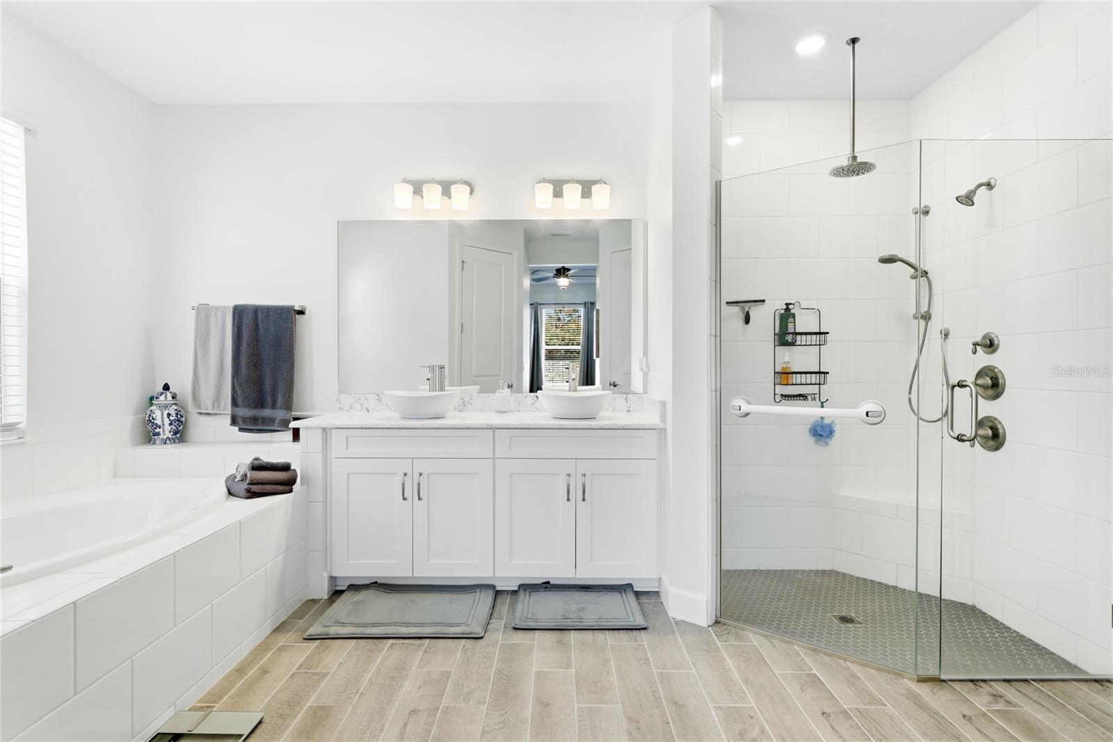 Image 18 of 72 For 11160 Fieldstone Drive