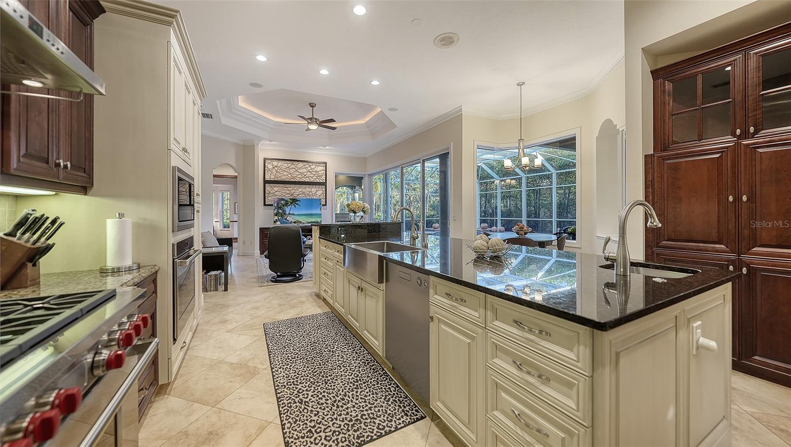 Image 12 of 67 For 8335 Grosvenor Court