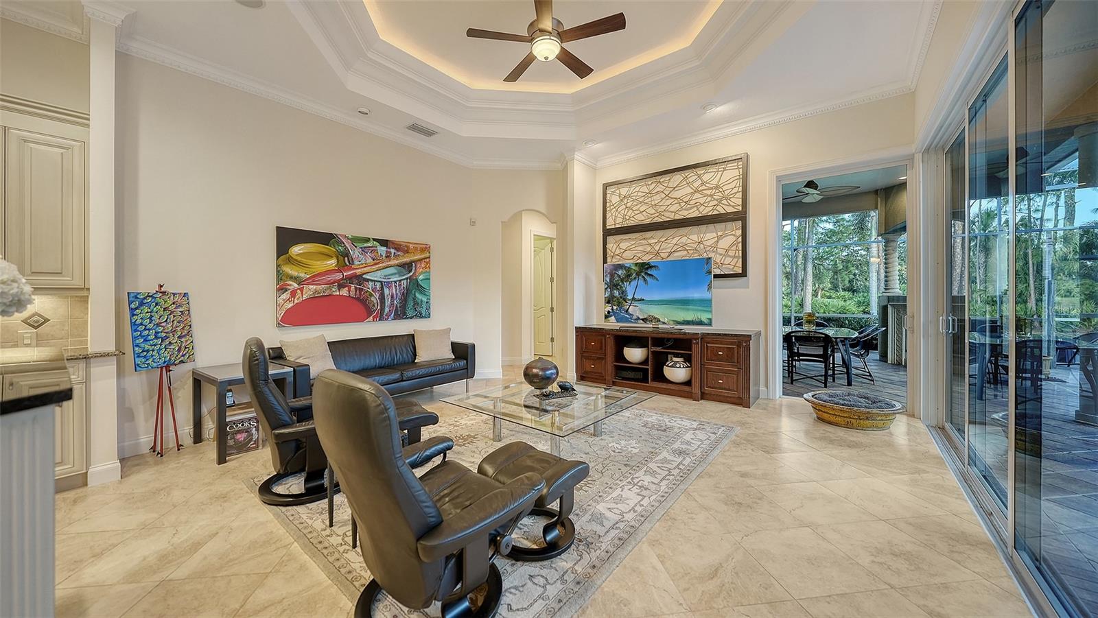 Image 18 of 67 For 8335 Grosvenor Court