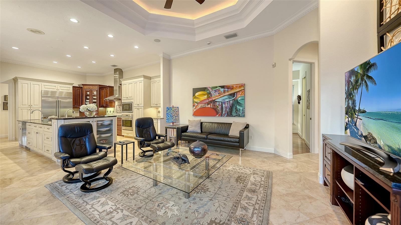 Image 19 of 67 For 8335 Grosvenor Court