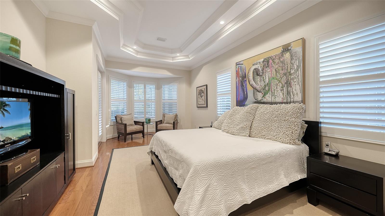 Image 24 of 67 For 8335 Grosvenor Court