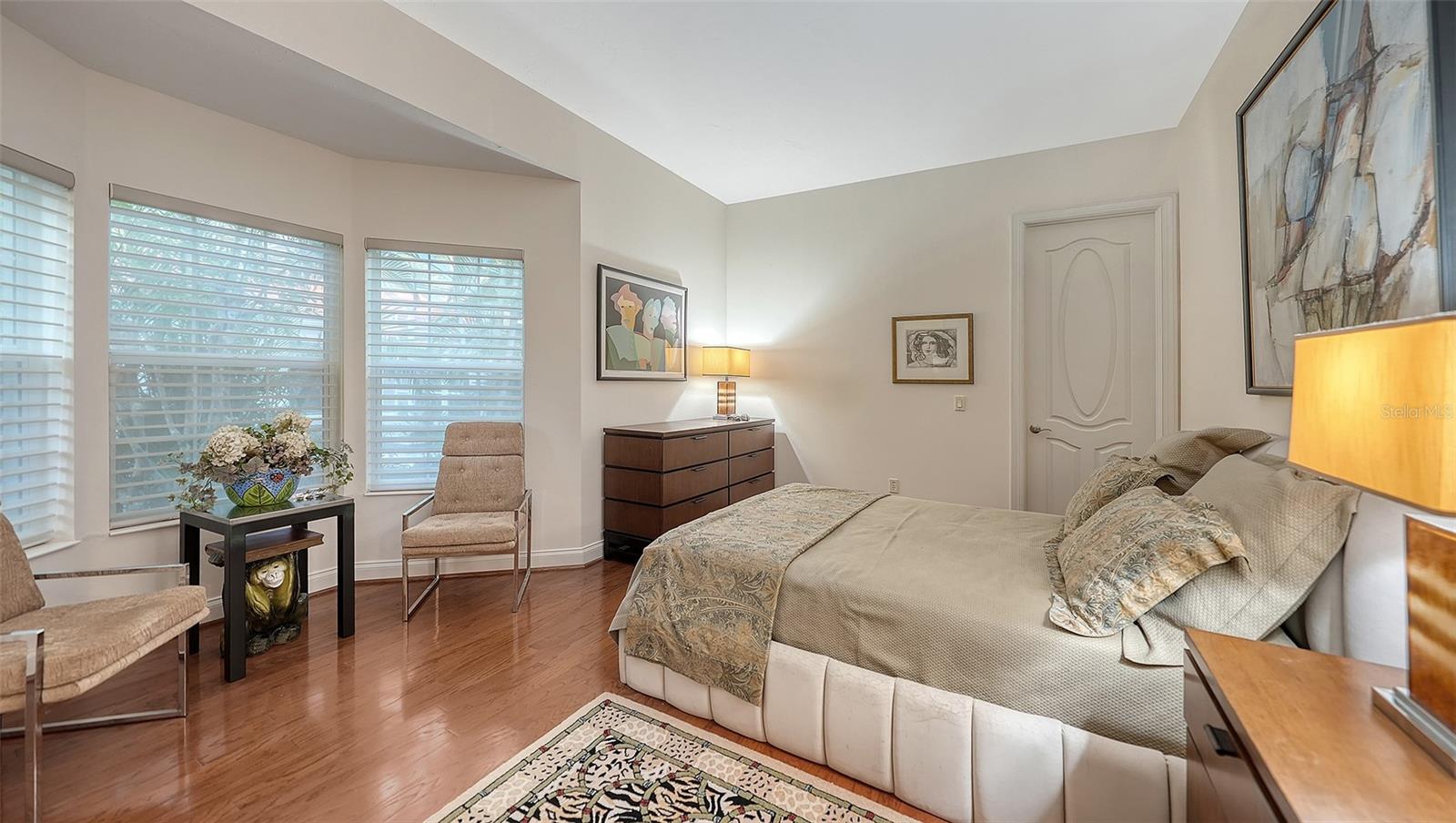 Image 30 of 67 For 8335 Grosvenor Court