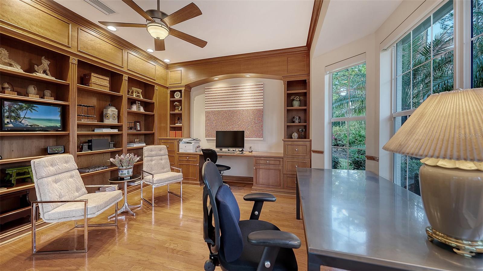 Image 33 of 67 For 8335 Grosvenor Court