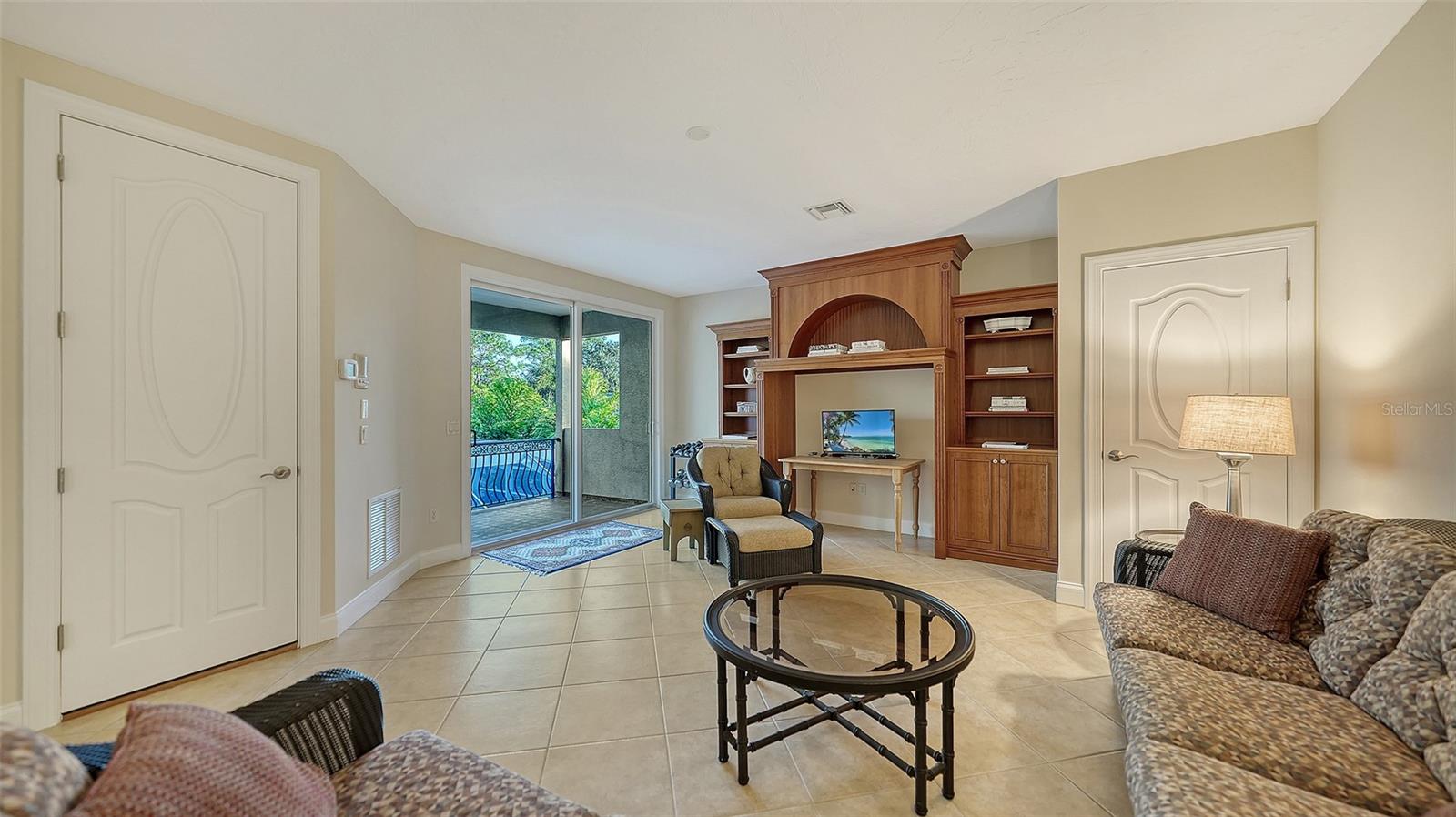 Image 36 of 67 For 8335 Grosvenor Court