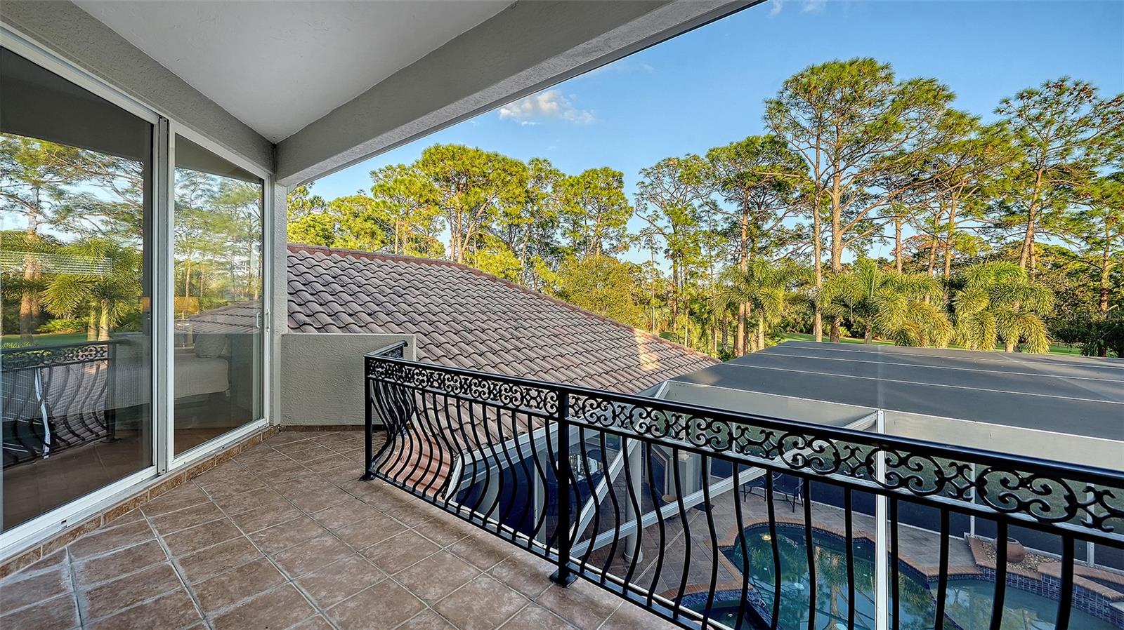 Image 37 of 67 For 8335 Grosvenor Court