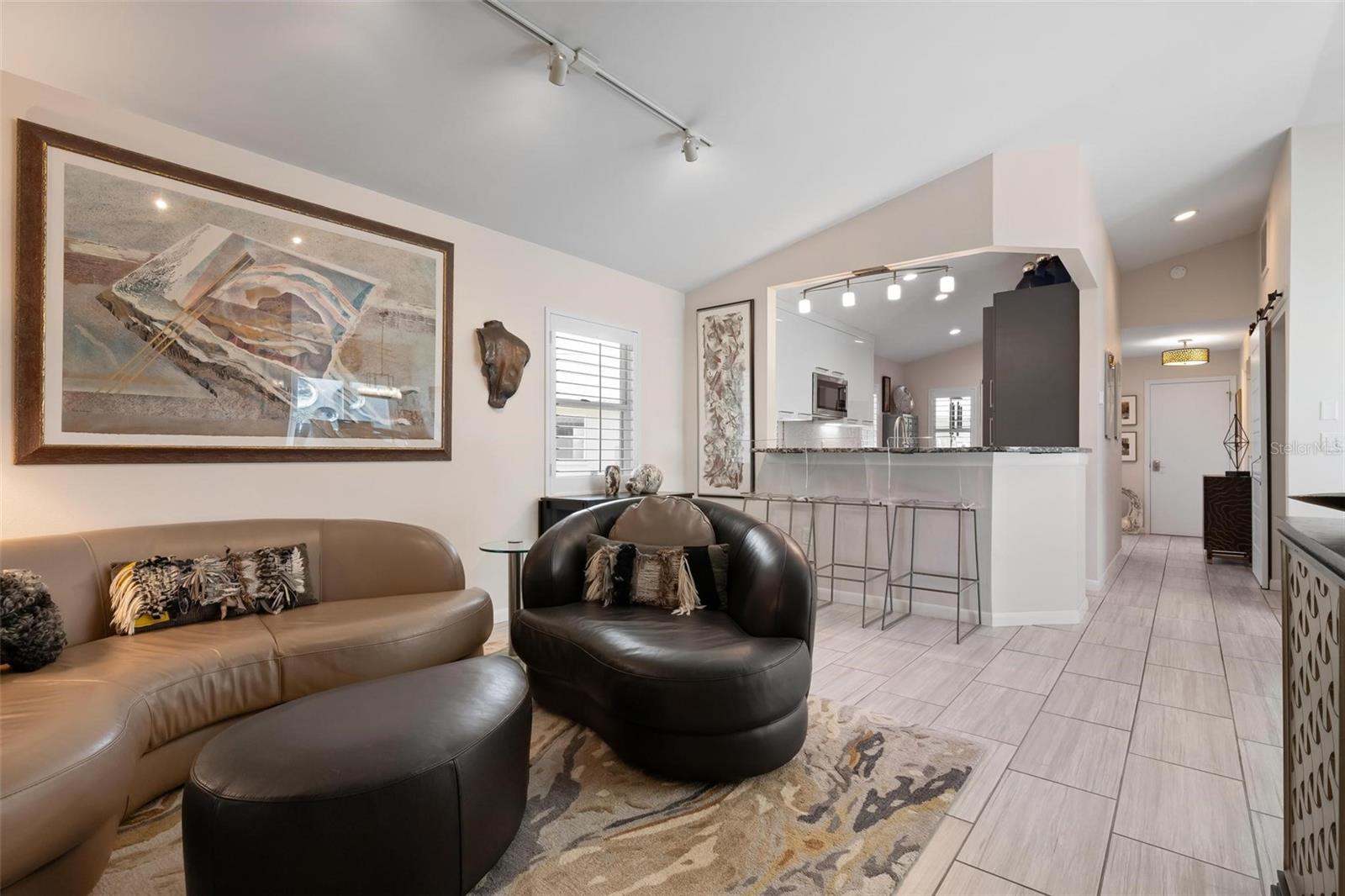 Image 18 of 38 For 226 Chartley Court N