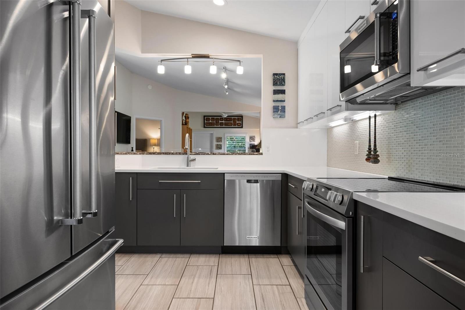 Image 4 of 38 For 226 Chartley Court N