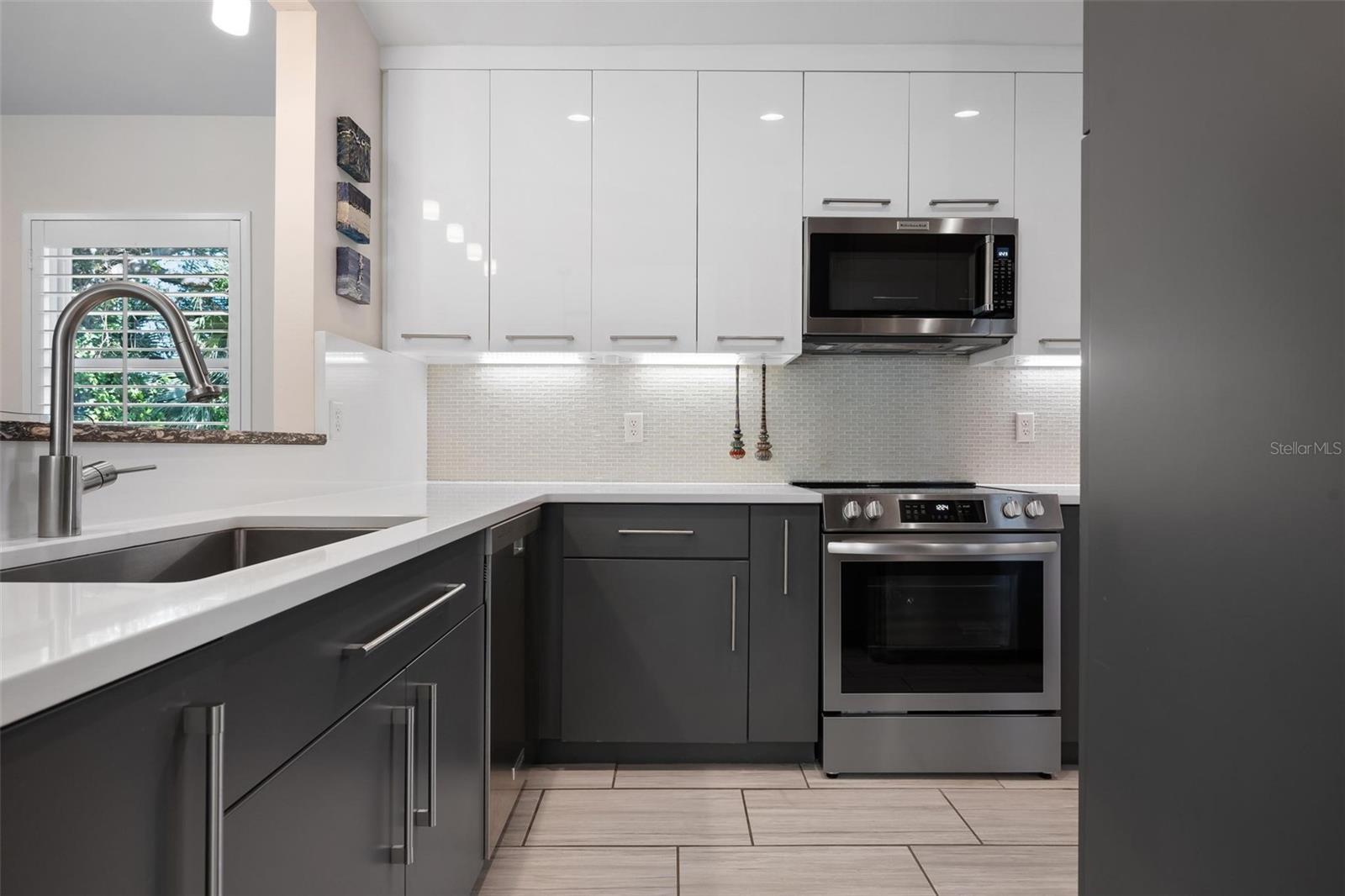 Image 7 of 38 For 226 Chartley Court N