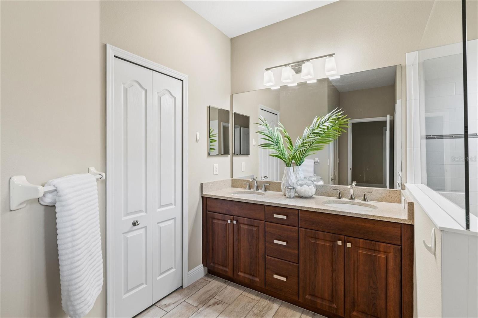 Image 18 of 84 For 12723 Crystal Clear Place