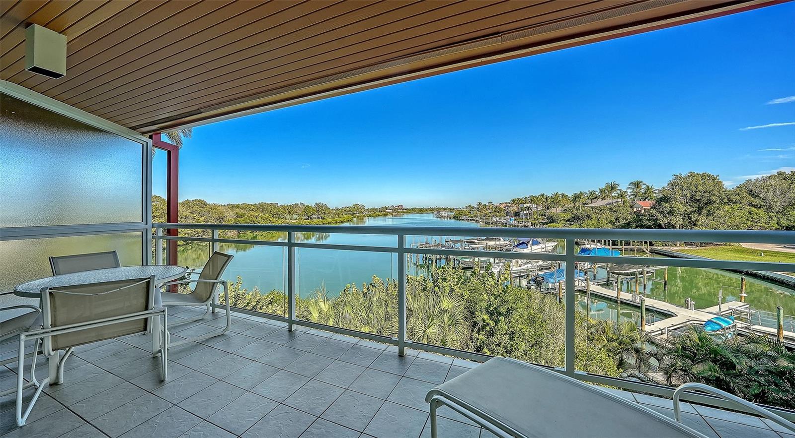 Image 8 of 30 For 225 Sands Point Road 7205