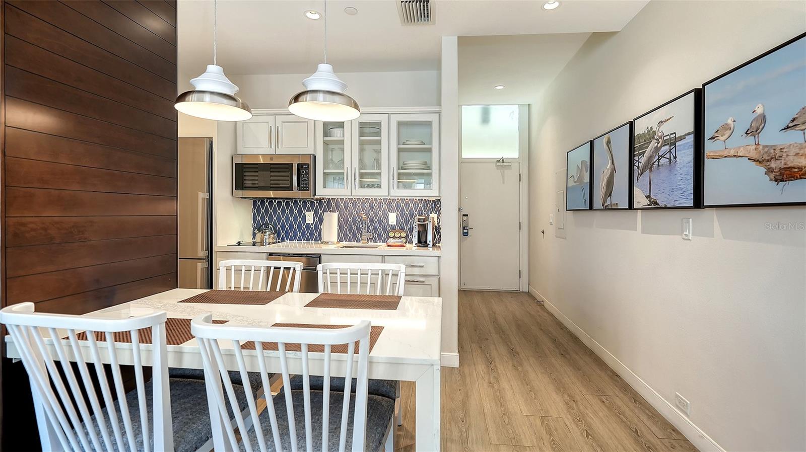 Image 12 of 30 For 225 Sands Point Road 6201