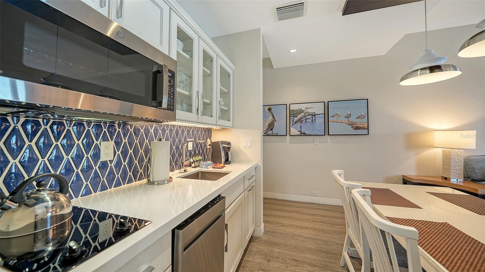 Image 14 of 30 For 225 Sands Point Road 6201