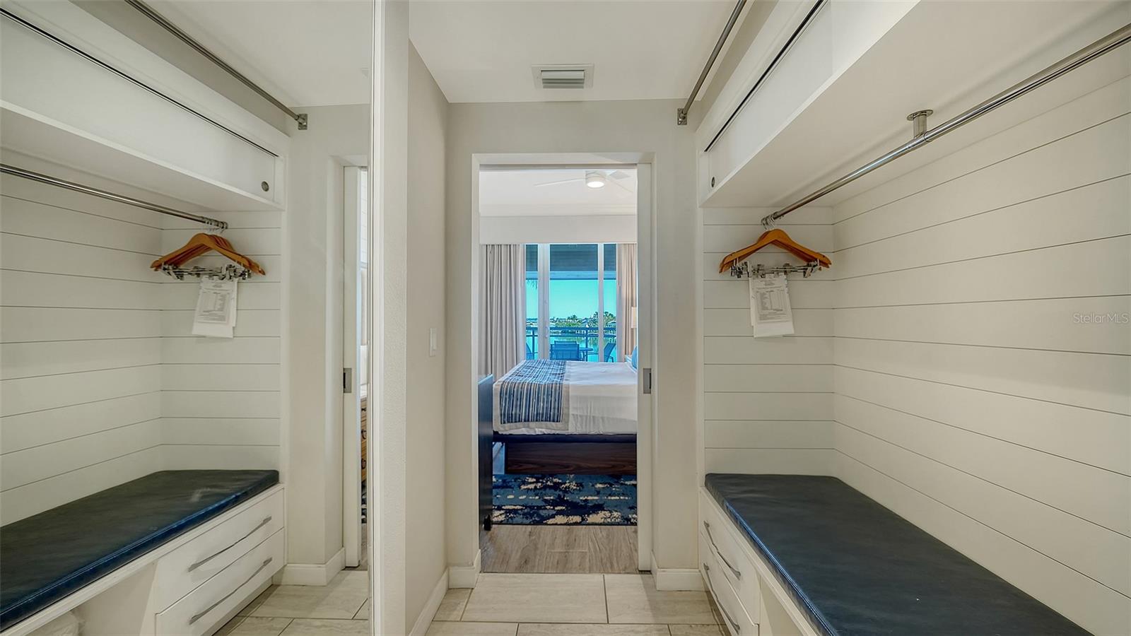 Image 17 of 30 For 225 Sands Point Road 6201