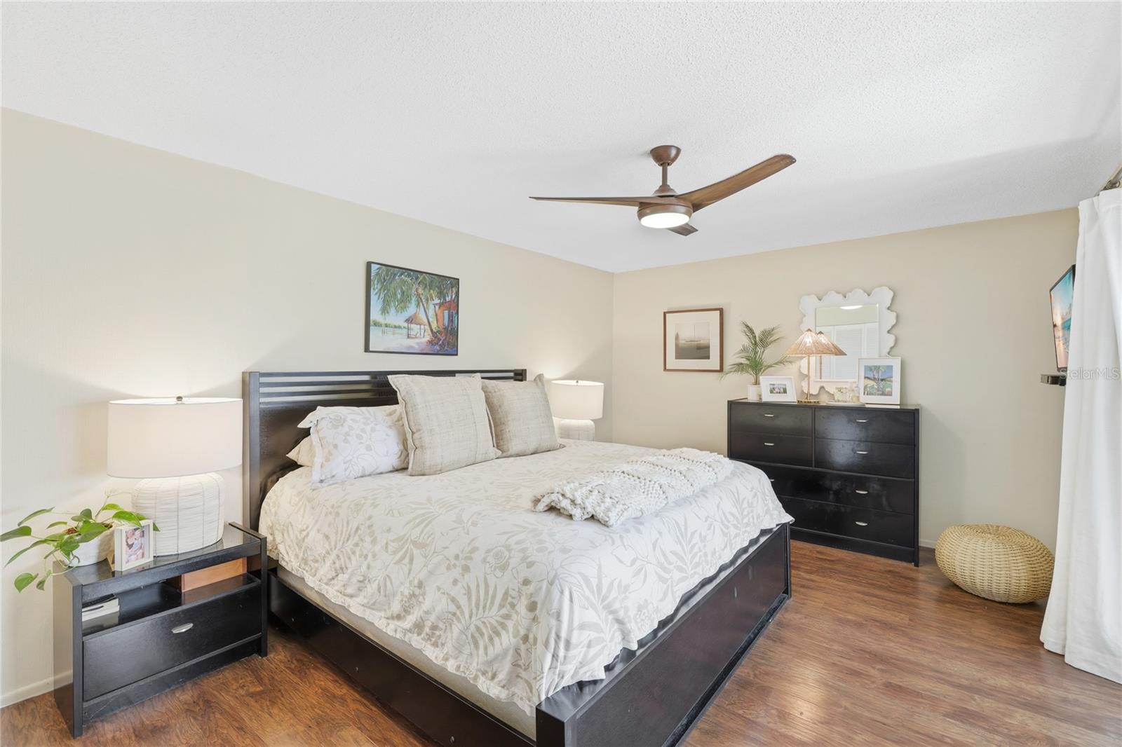 Image 16 of 35 For 6147 43rd Street W 3