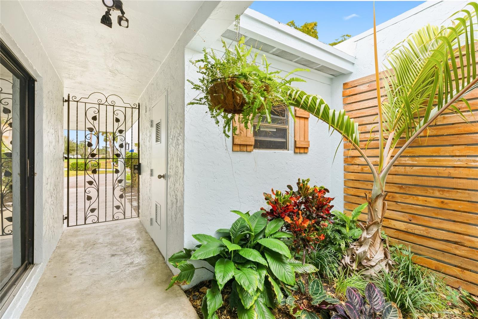 Image 5 of 35 For 6147 43rd Street W 3