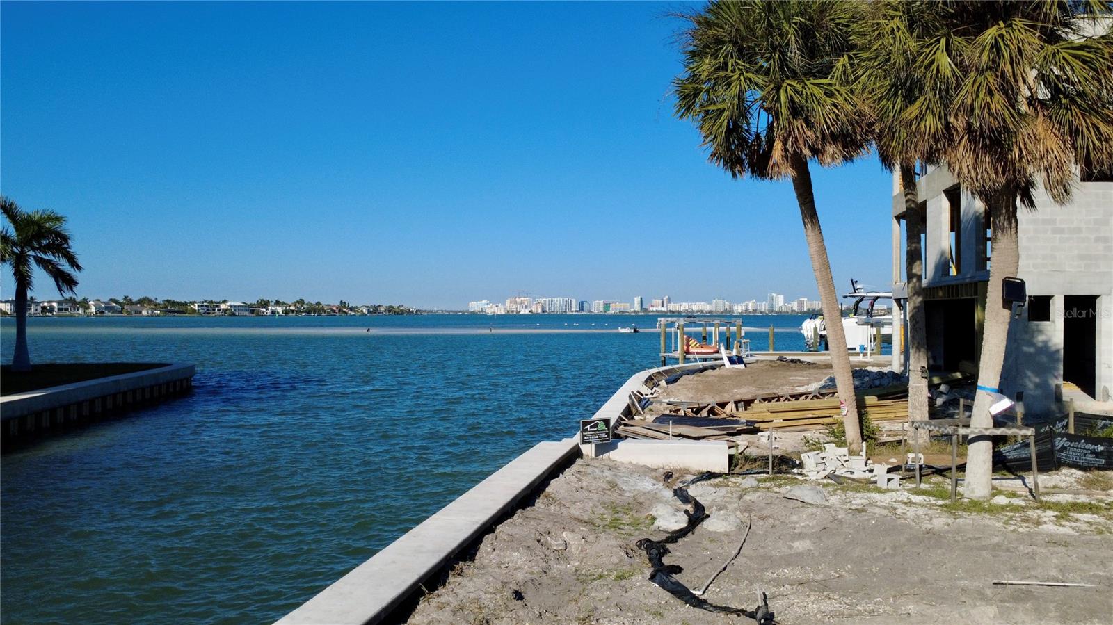 Listing photo id 8 for 3210 Higel Avenue