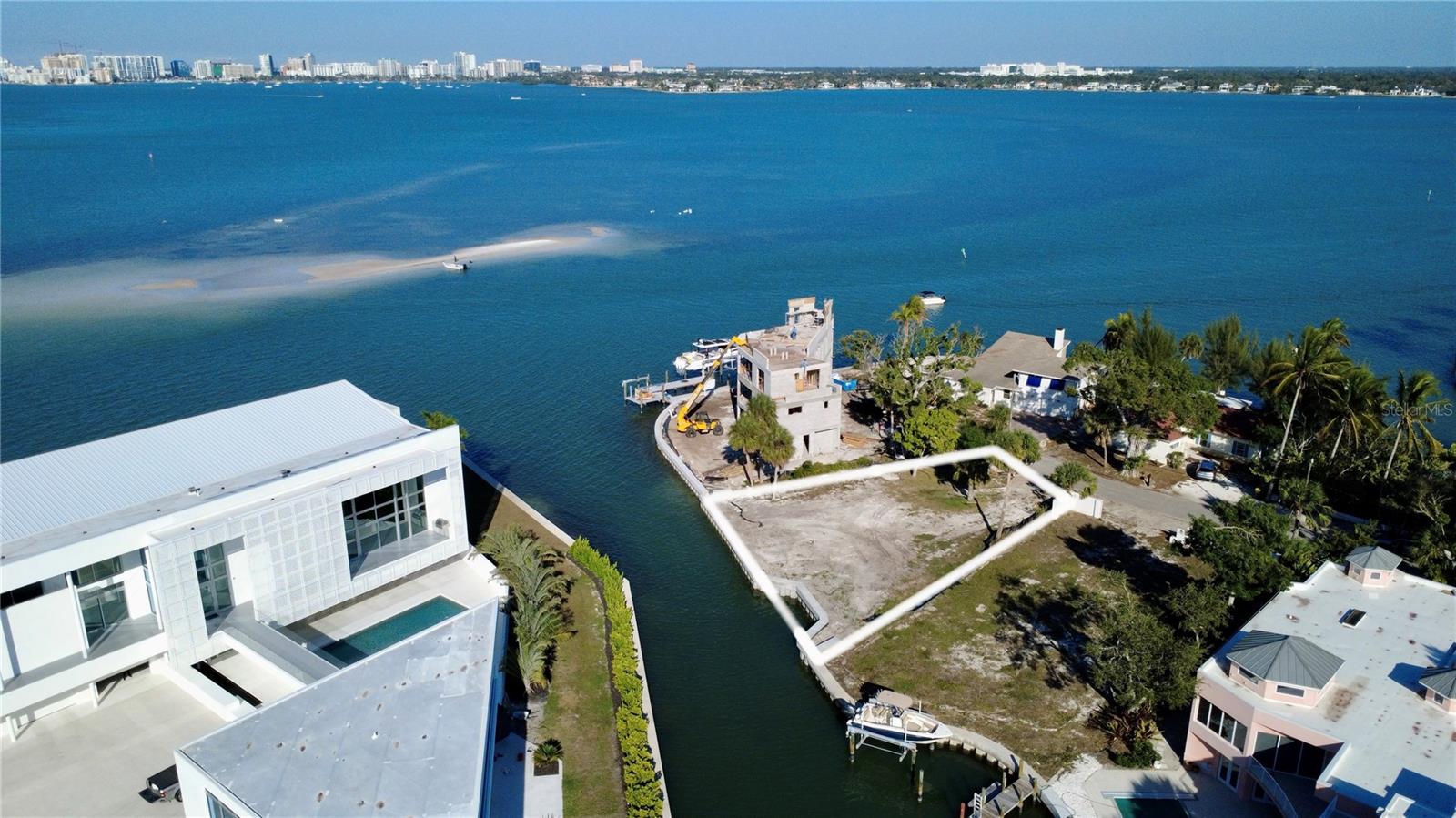 Listing photo id 5 for 3210 Higel Avenue