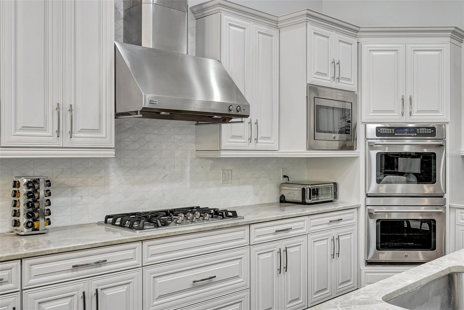 Image 17 of 85 For 13721 Palazzo Terrace