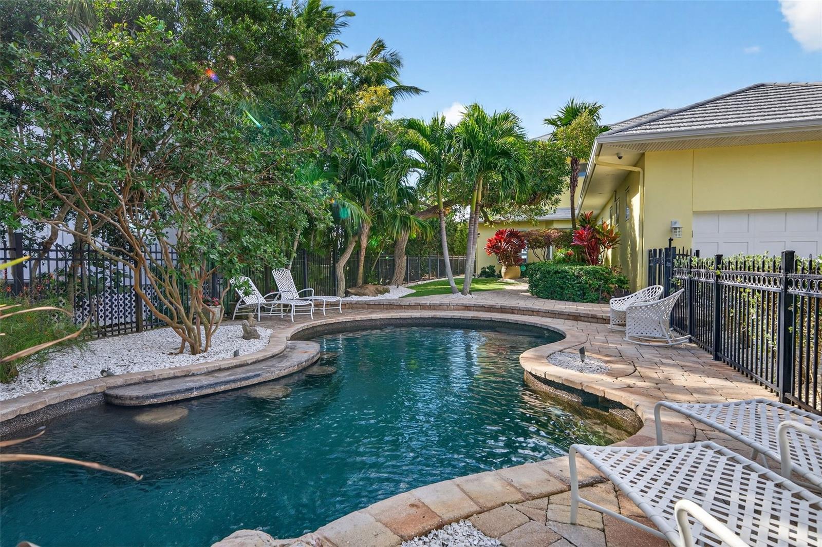 Image 12 of 90 For 7152 Point Of Rocks Circle