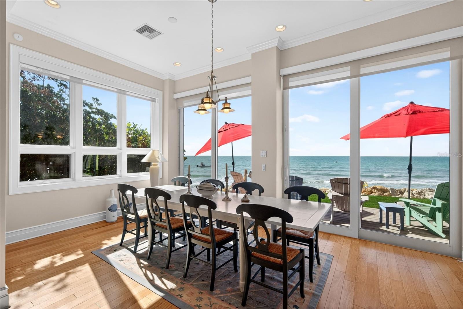 Image 19 of 90 For 7152 Point Of Rocks Circle